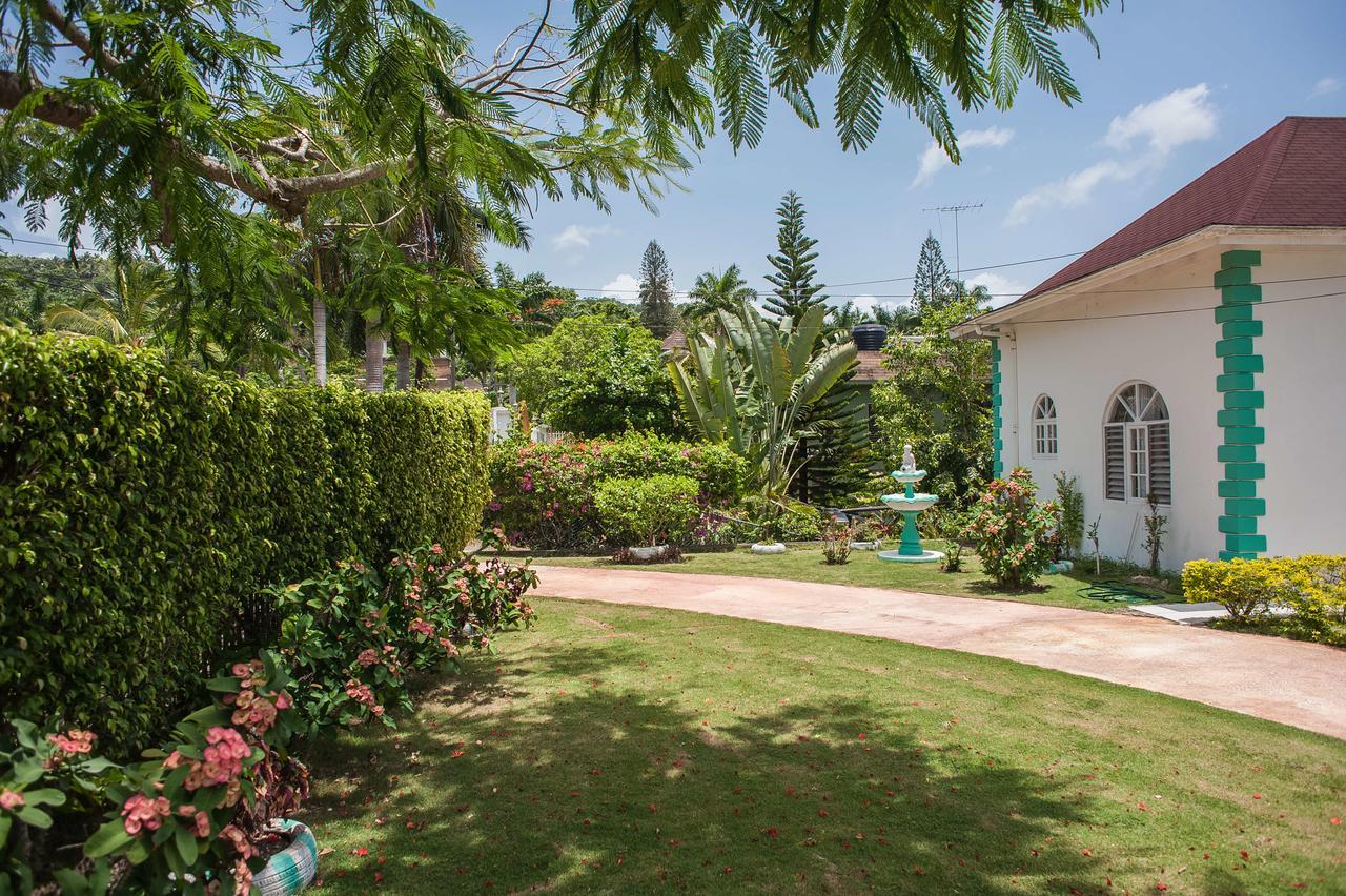 מונטגו ביי Diamond Villa Guest House מראה חיצוני תמונה